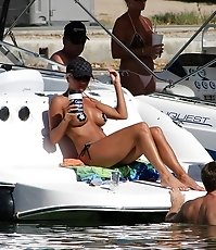 Spying butts and pussies in bikini
